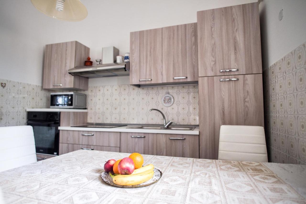 La Casa Gialla Vietri Buitenkant foto